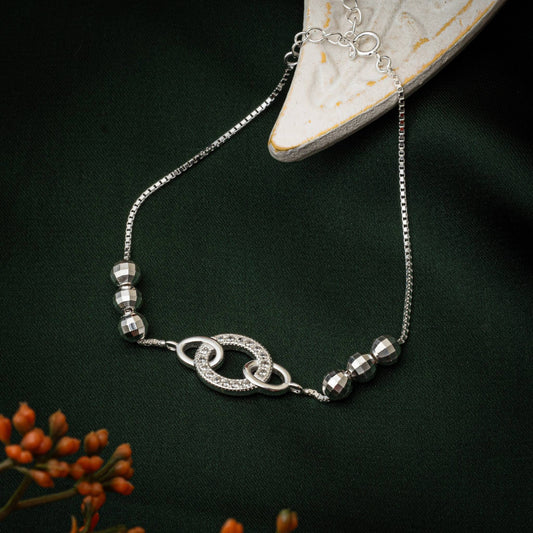 ZWB0231 – Sterling Silver Bracelet with Interlocking Crystal Links