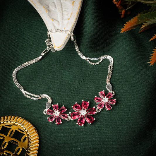 ZWB0136 – Sterling Silver Bracelet with Emerald Green Triple-Centerpiece & Pavé Oval Frames