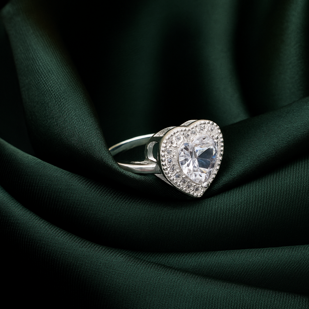 ZWR0155 – Sterling Silver Heart Halo Ring with Brilliant White Center Stone