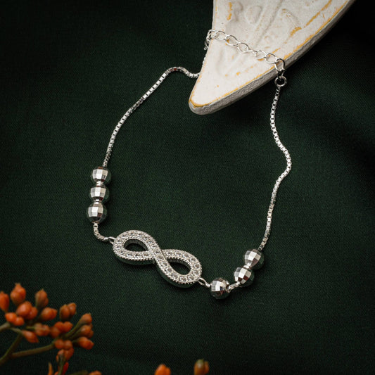 ZWB0232 – Sterling Silver Bracelet with Sparkling Infinity Symbol
